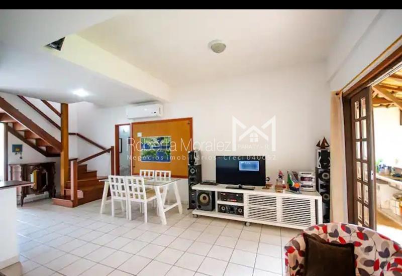 Casa 01 – Charmosa casa a venda em Paraty RJ bairro Caborê