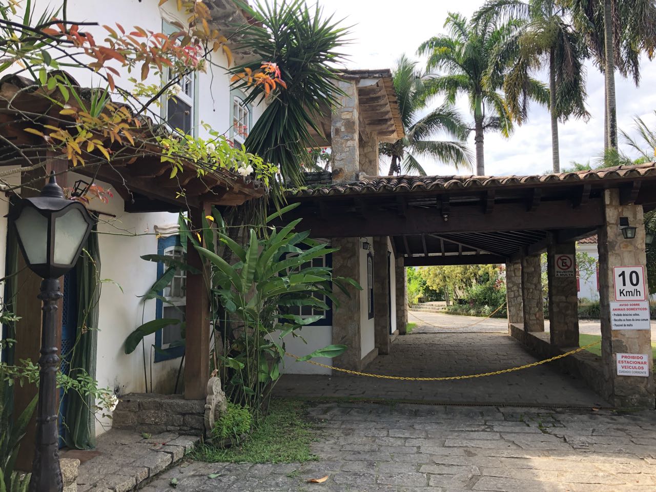 Casa 10- Casa a Venda em Paraty uma jóia no bairro Caborê