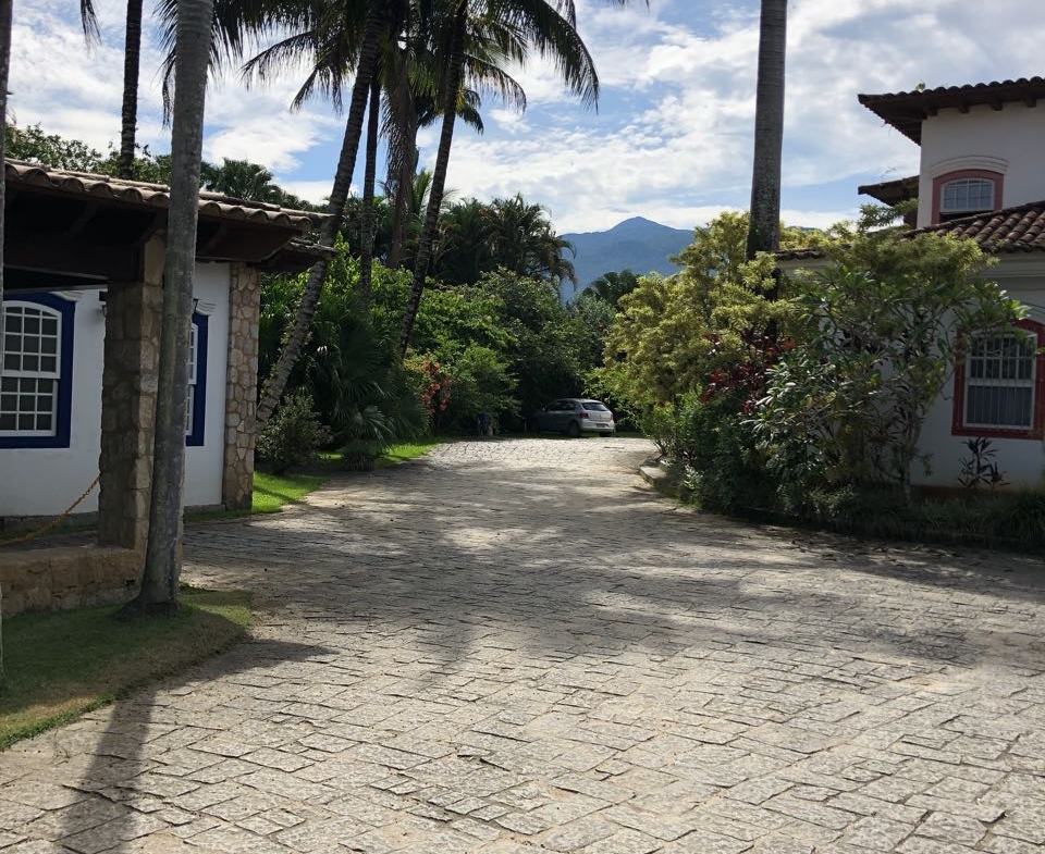 Casa 10- Casa a Venda em Paraty uma jóia no bairro Caborê
