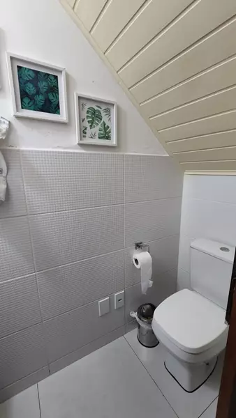 Casa 88 – Casa com 2 quartos em condomínio no Centro de Paraty