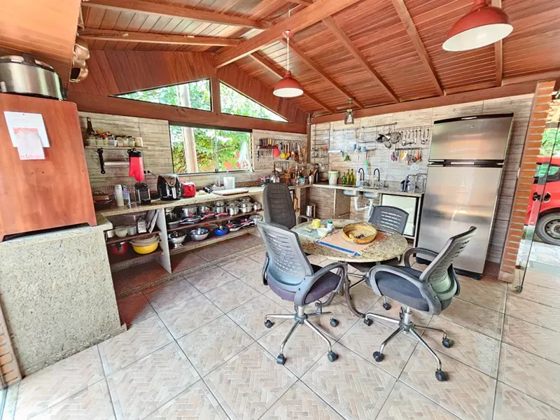 Casa 88 – Casa com 2 quartos em condomínio no Centro de Paraty
