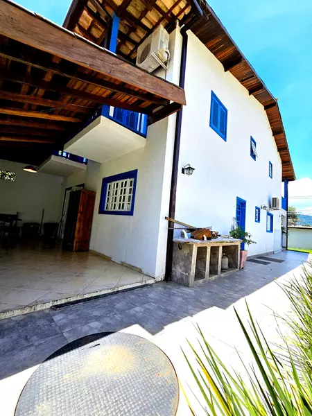 Casa 20 – Maravilhosa casa a venda no bairro Caborê em Paraty