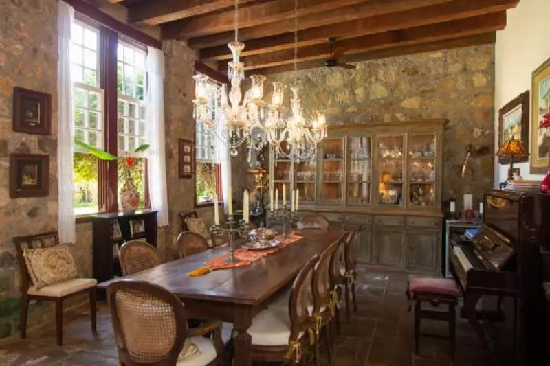 Casa 18 – Belíssimo Sobrado a venda no Centro Histórico de Paraty