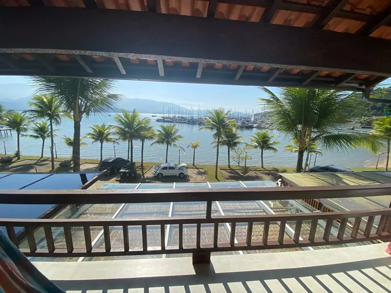 Casa 26 – Casa a venda em condomínio perto das Marinas em Paraty