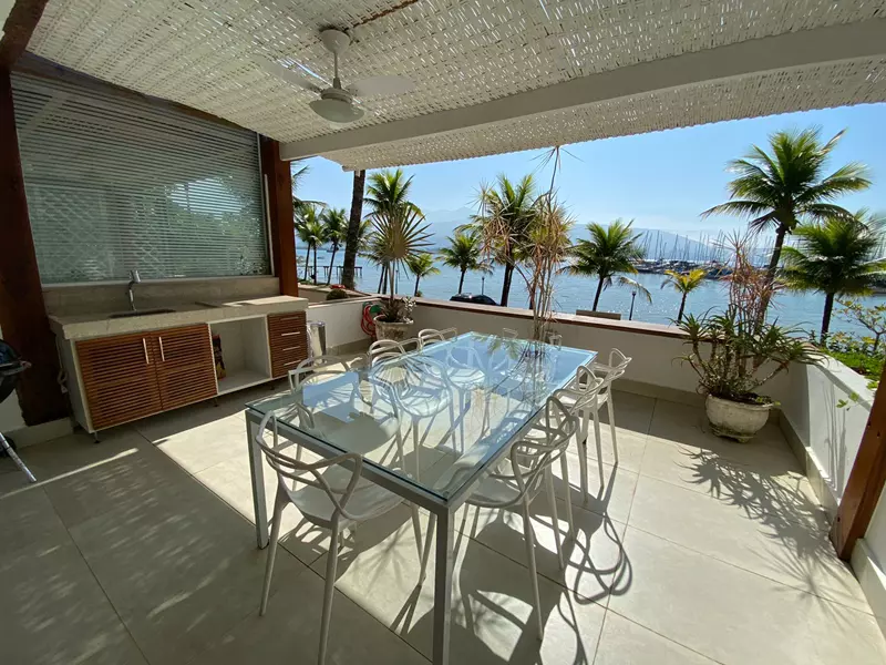 Casa 26 – Casa a venda em condomínio perto das Marinas em Paraty