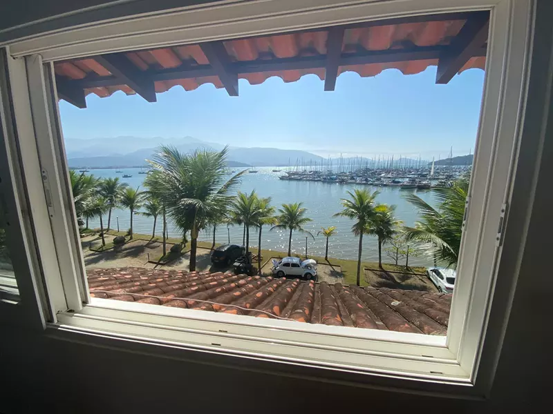 Casa 26 – Casa a venda em condomínio perto das Marinas em Paraty