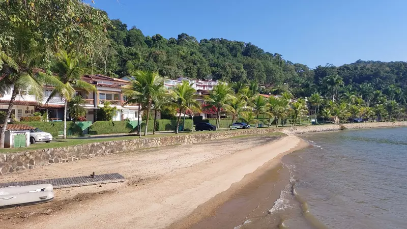 Casa 26 – Casa a venda em condomínio perto das Marinas em Paraty