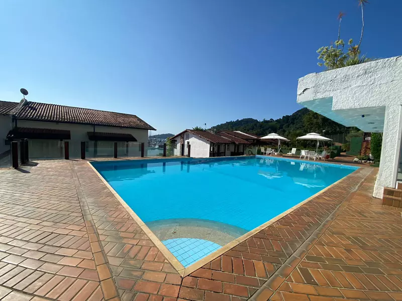 Casa 26 – Casa a venda em condomínio perto das Marinas em Paraty