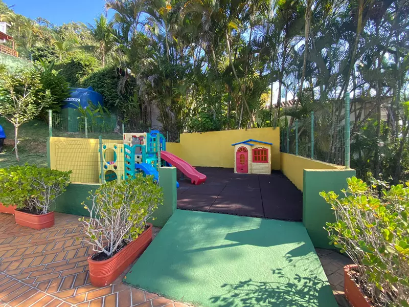 Casa 26 – Casa a venda em condomínio perto das Marinas em Paraty