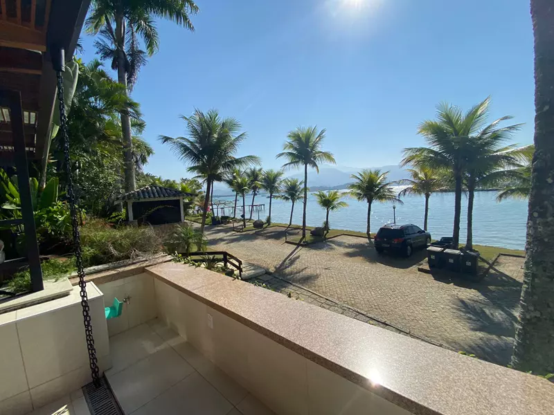 Casa 24 – Casa em condomínio a venda frente ao Mar em Paraty