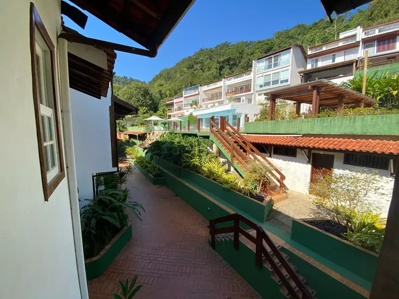 Casa 24 – Casa em condomínio a venda frente ao Mar em Paraty