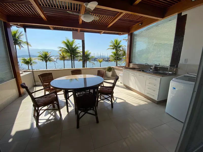 Casa 24 – Casa em condomínio a venda frente ao Mar em Paraty