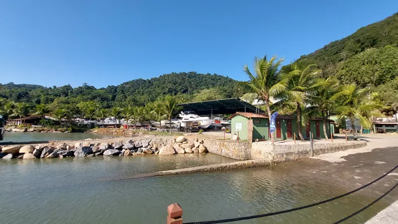 Casa 24 – Casa em condomínio a venda frente ao Mar em Paraty
