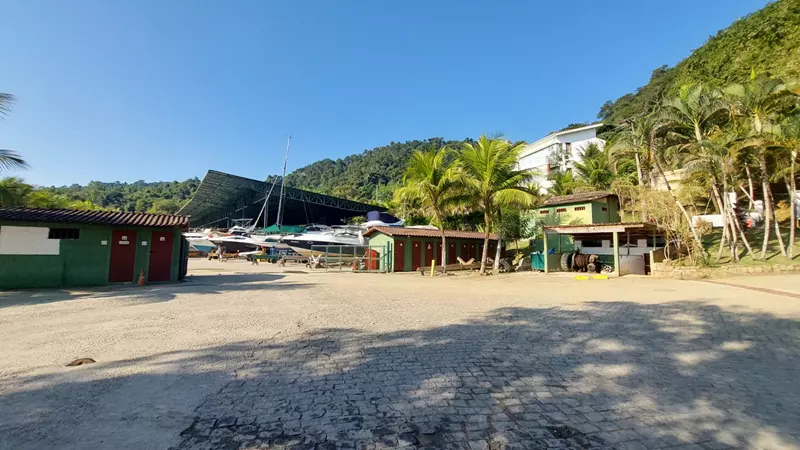 Casa 24 – Casa em condomínio a venda frente ao Mar em Paraty