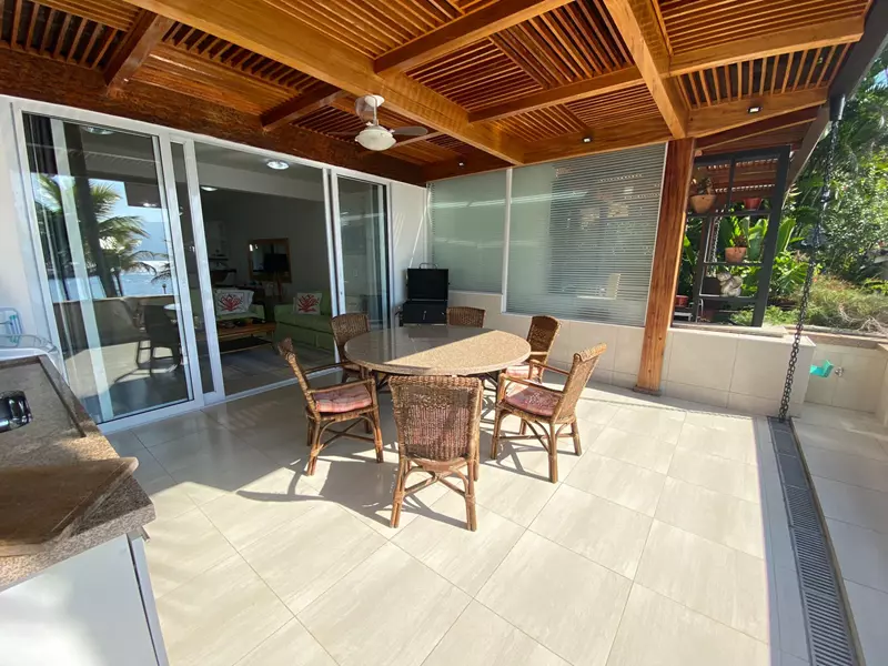 Casa 24 – Casa em condomínio a venda frente ao Mar em Paraty