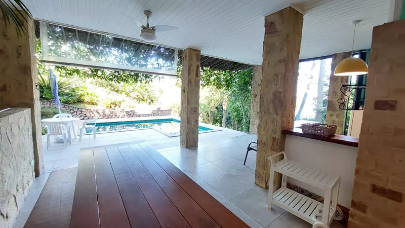 Casa 28 – Linda casa a venda no morro da Praia Grande em Paraty