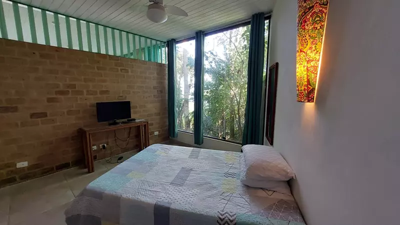 Casa 28 – Linda casa a venda no morro da Praia Grande em Paraty