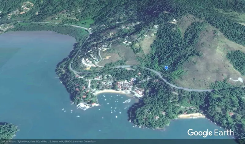 Casa 28 – Linda casa a venda no morro da Praia Grande em Paraty