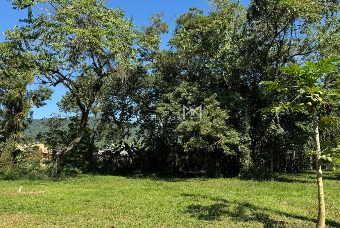Terreno 05 – Lote diferenciado Condomínio lado Marina Porto Imperial