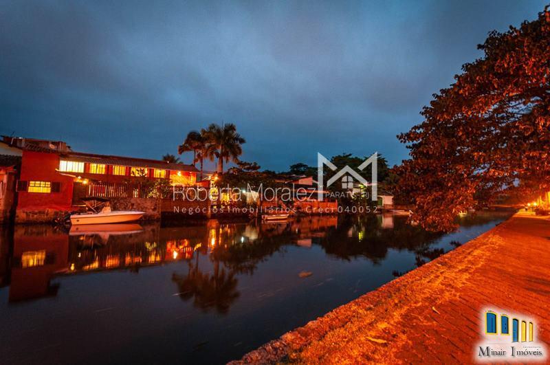 Casa 38-Bucólica casa venda em Paraty às margens do Rio Perequê-Açú