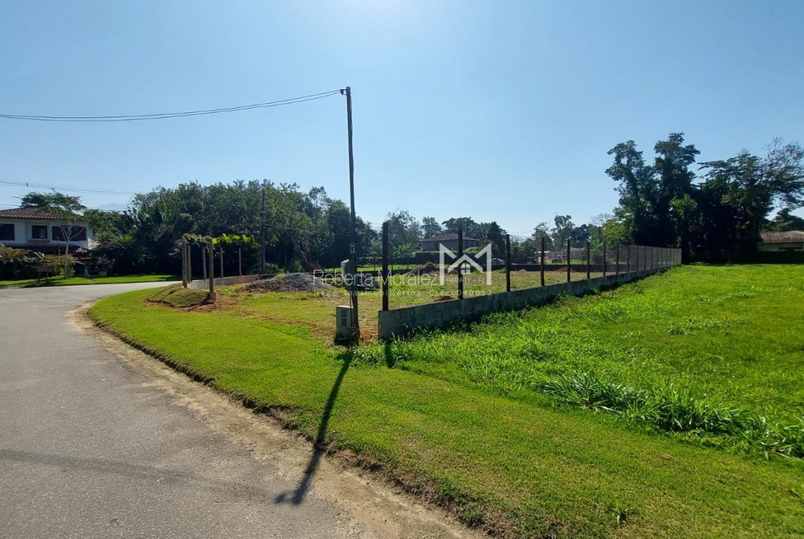 Terreno 09-Terreno a venda no Condomínio ao lado Marina Porto Imperial