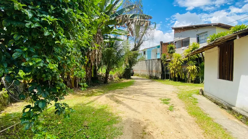 Terreno 10 – Lote a venda com acesso para duas ruas bairro Caborê
