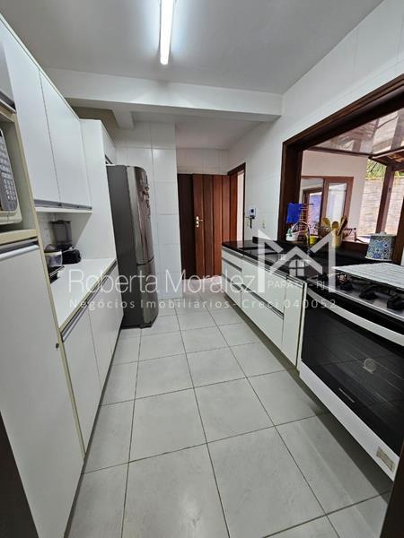 Casa 63 – Casa com 5 suítes e piscina a 700m do Centro Histórico