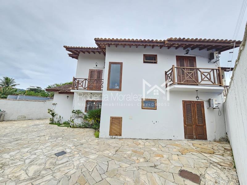 Casa 63 – Casa com 5 suítes e piscina a 700m do Centro Histórico