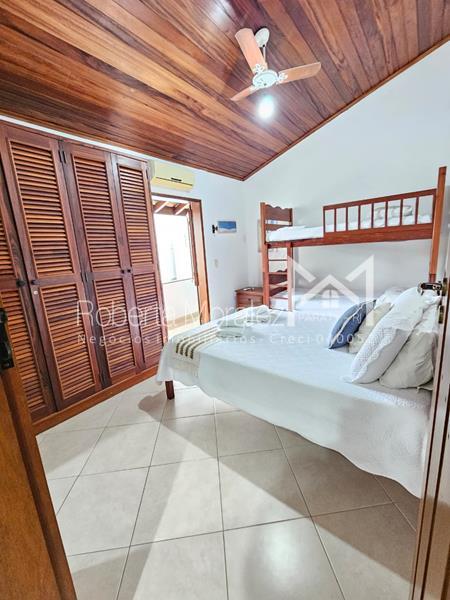 Casa 63 – Casa com 5 suítes e piscina a 700m do Centro Histórico