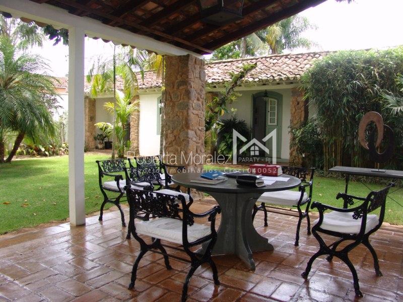 Casa 67 – Casa com 05 suítes a venda no Centro Histórico de Paraty