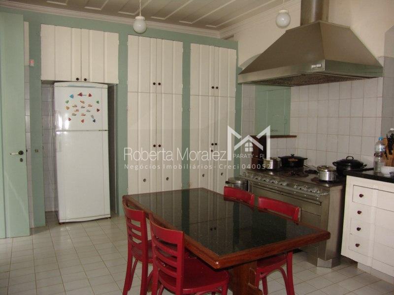 Casa 67 – Casa com 05 suítes a venda no Centro Histórico de Paraty