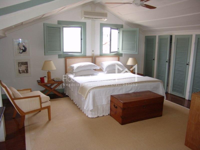 Casa 67 – Casa com 05 suítes a venda no Centro Histórico de Paraty