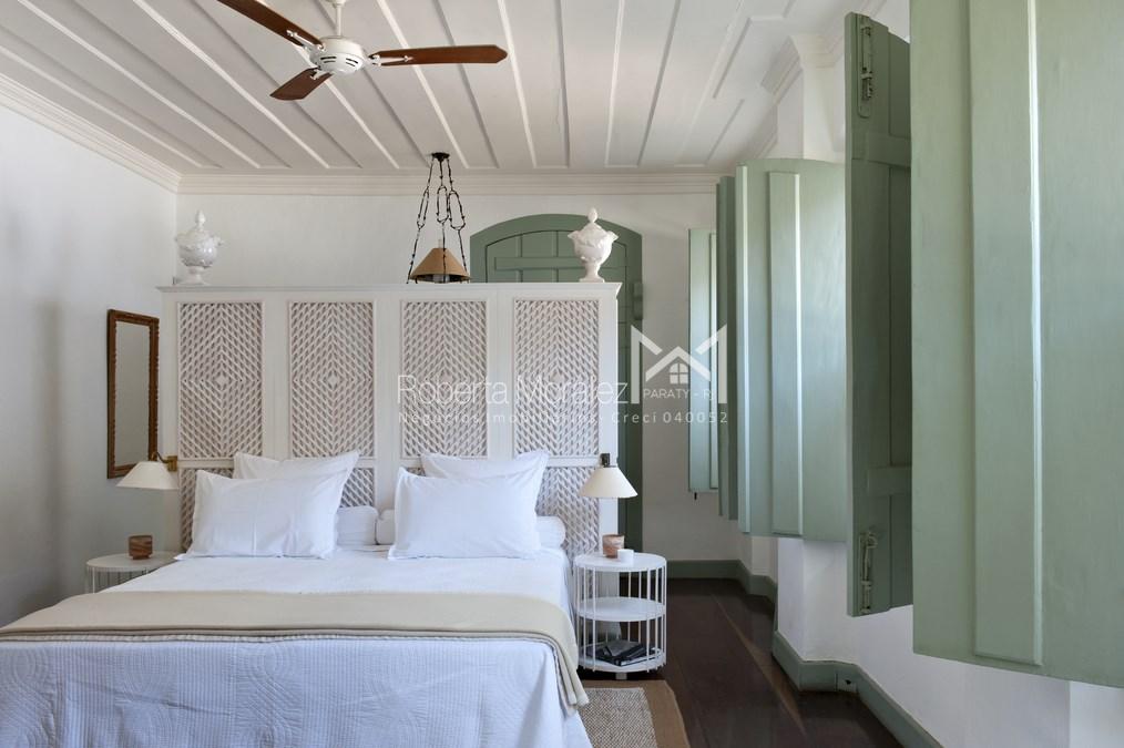 Casa 67 – Casa com 05 suítes a venda no Centro Histórico de Paraty