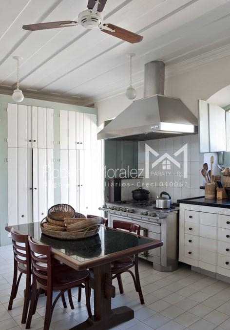 Casa 67 – Casa com 05 suítes a venda no Centro Histórico de Paraty