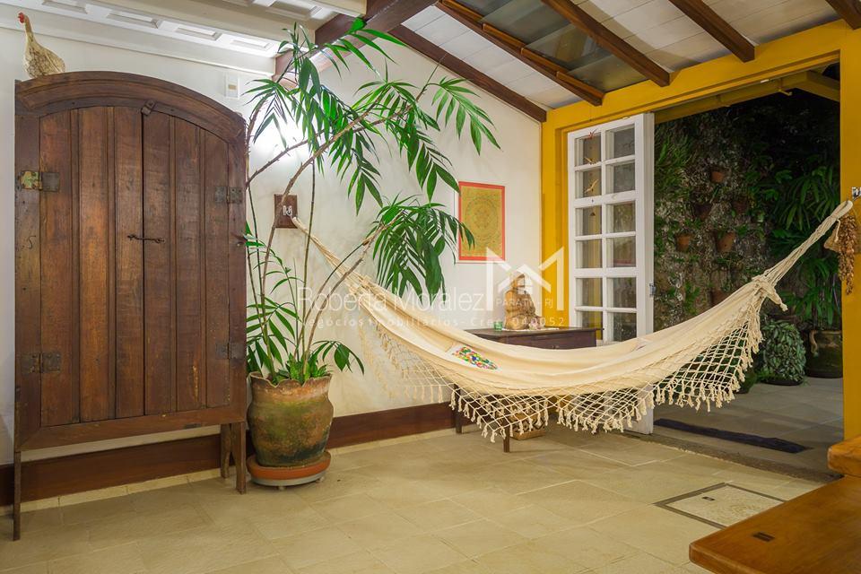 Casa 65- Casa com 3 suítes e localização privilegiada no Centro Histórico