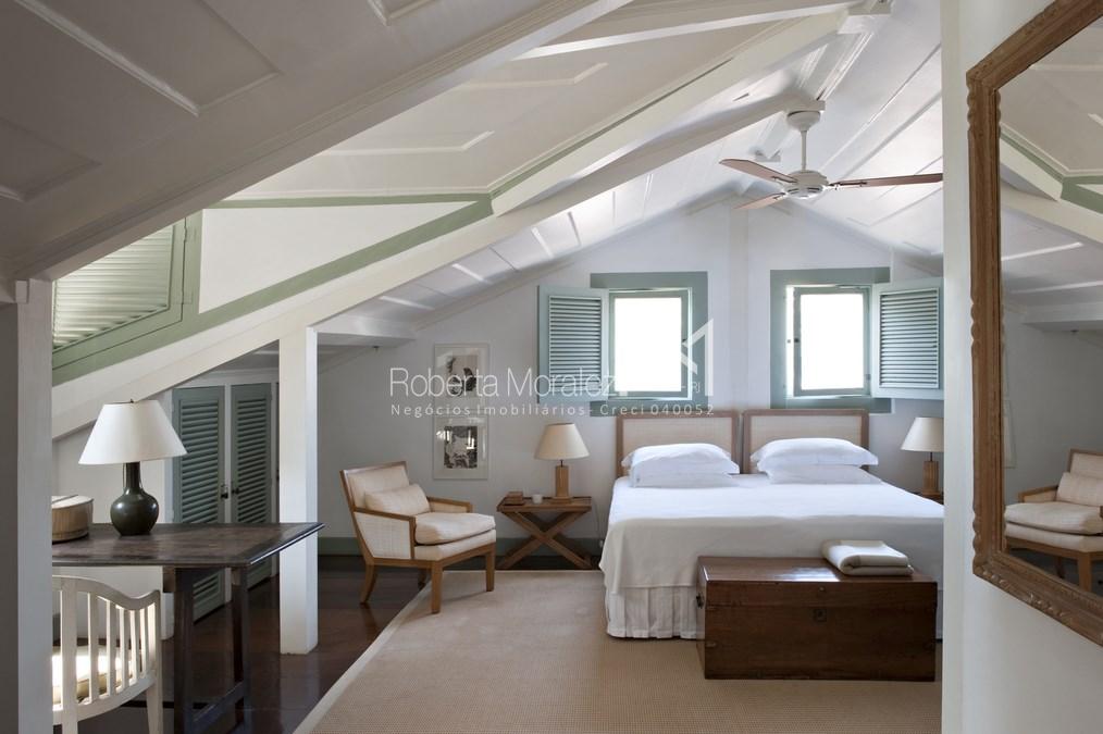 Casa 67 – Casa com 05 suítes a venda no Centro Histórico de Paraty