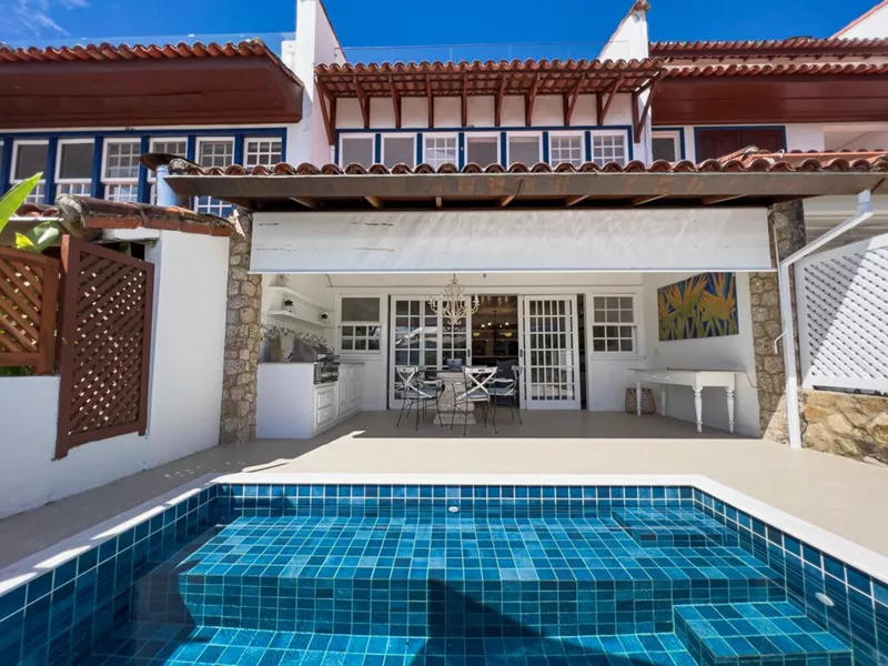Casa 73 – Apartamento a venda com vista para o mar