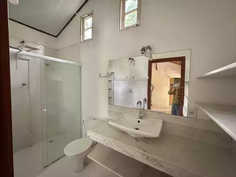 Casa 76 – Excelente casa a venda em condomínio em Paraty