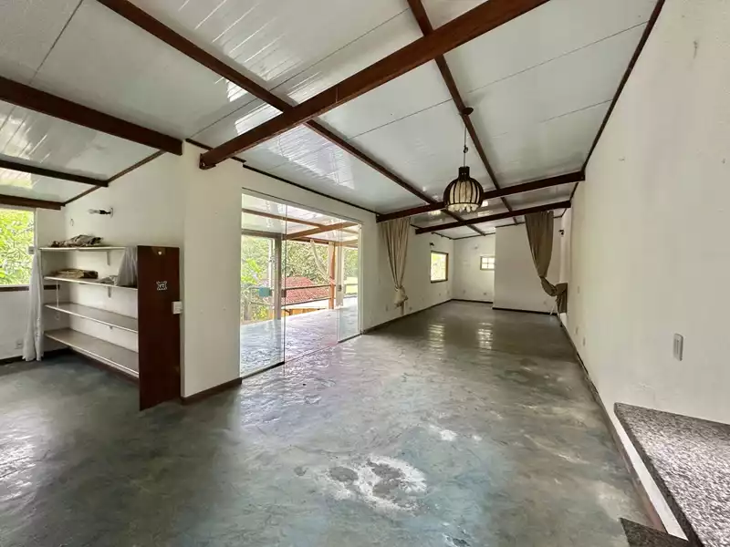 Casa 76 – Excelente casa a venda em condomínio em Paraty