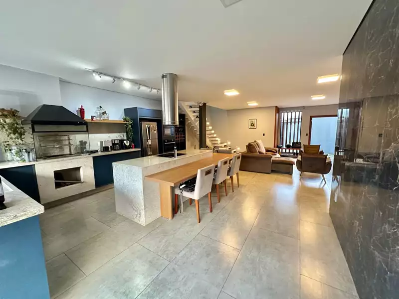 Casa 75 – Moderna casa alto padrão a venda em Paraty