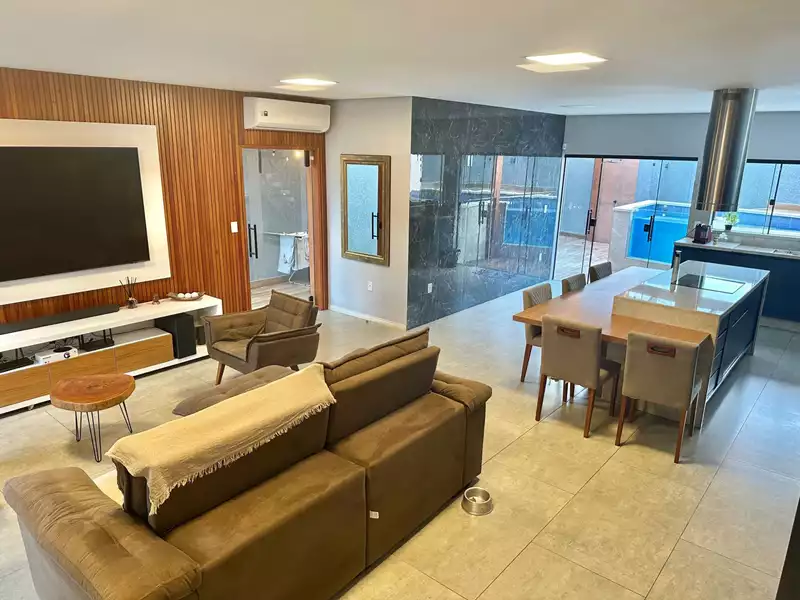 Casa 75 – Moderna casa alto padrão a venda em Paraty