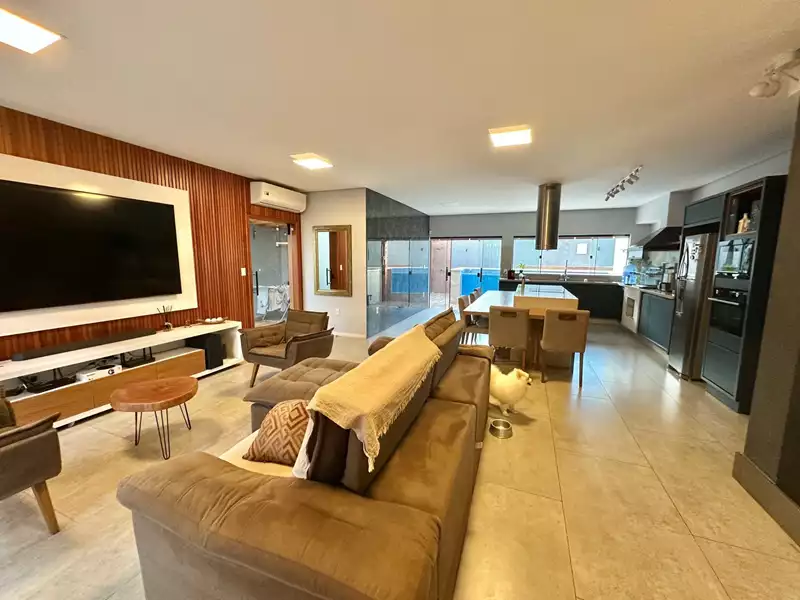 Casa 75 – Moderna casa alto padrão a venda em Paraty
