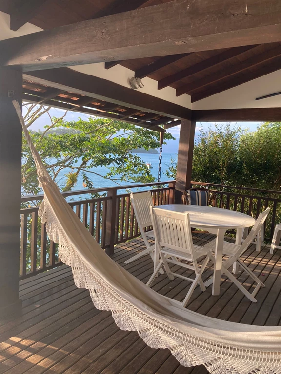 Casa 82 – Deslumbrante casa de frente para o mar a venda em Paraty