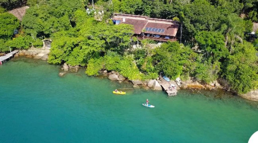 Casa 82 – Deslumbrante casa de frente para o mar a venda em Paraty