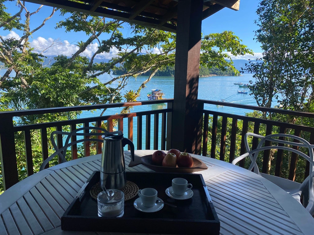 Casa 82 – Deslumbrante casa de frente para o mar a venda em Paraty