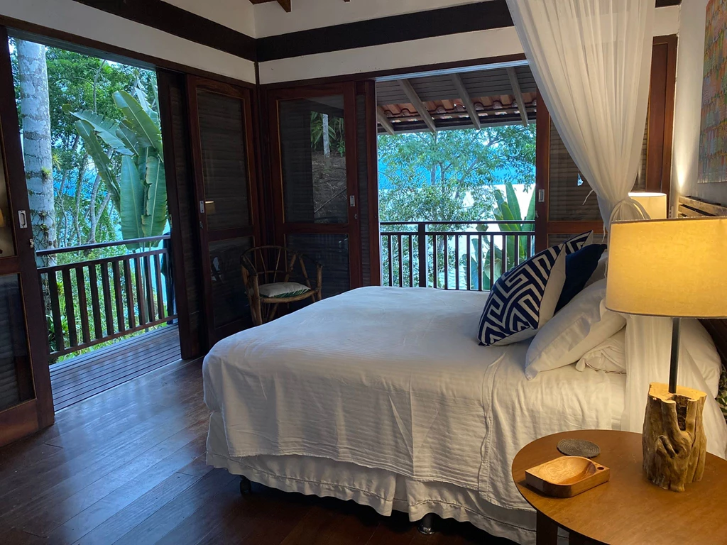 Casa 82 – Deslumbrante casa de frente para o mar a venda em Paraty