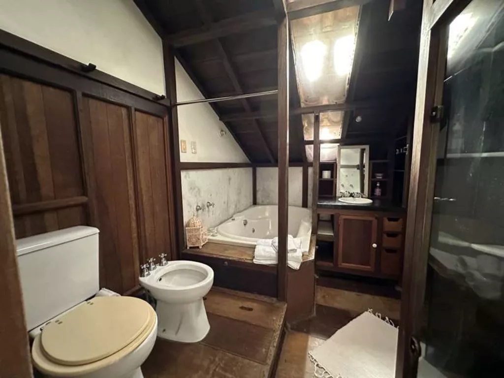 Casa 84 – Casa para venda no Centro Histórico de Paraty