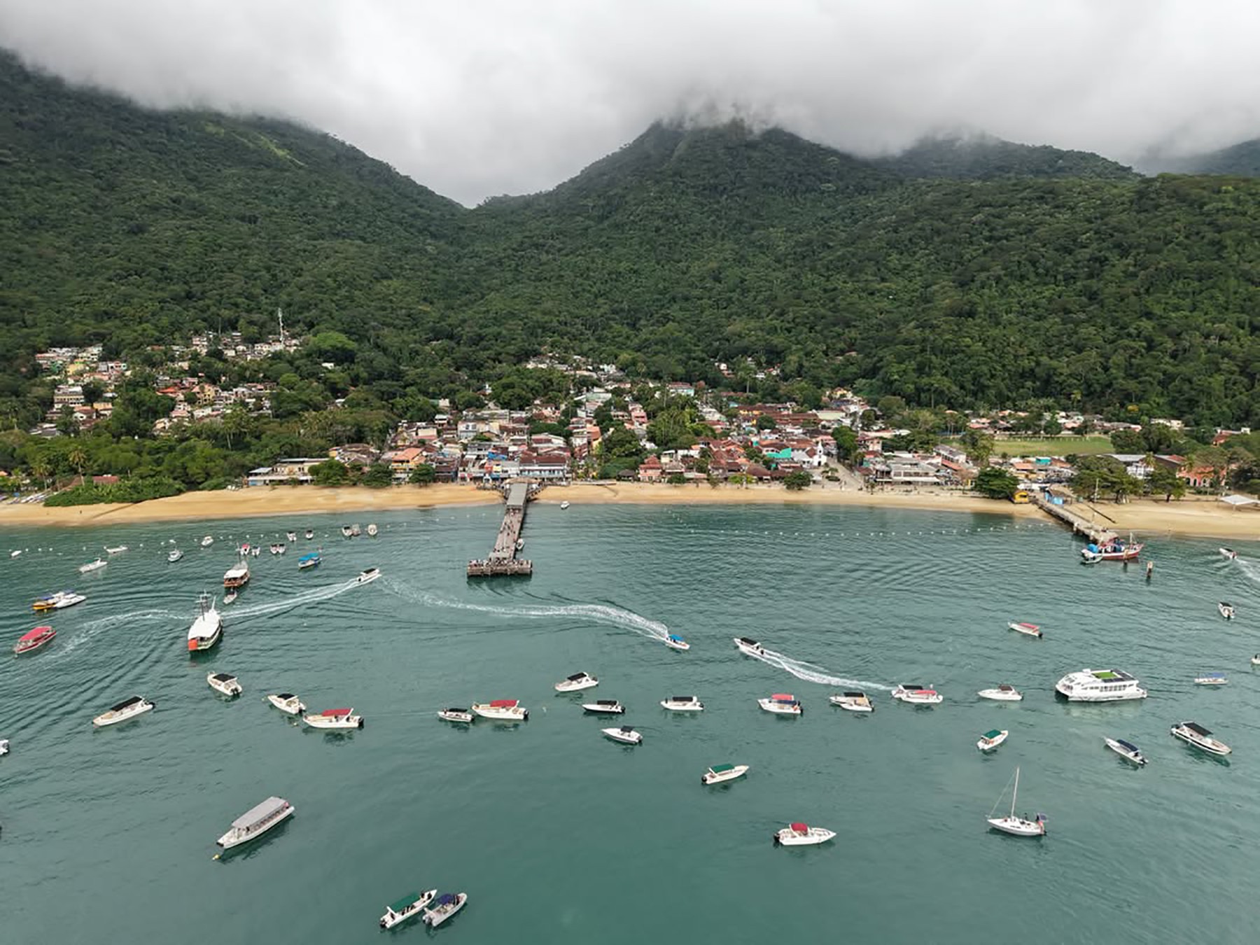 Queda na visitação de turistas na Vila do Abraão após Taxa de Turismo ser implementada no dia 1º de junho de 2026.