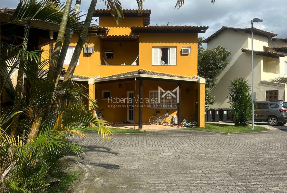 Grande oportunidade de casa no belíssimo e tranquilo bairro Princesa Izabel com 2 suítes a venda em Paraty no RJ.